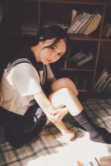 凌乱校园后宫游戏
